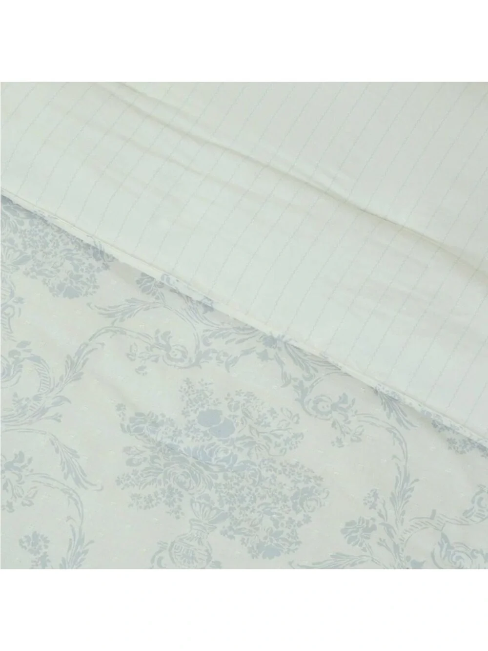NEW! Harlow & Wren - Full/Queen Ruffle Comforter Set, Blue Floral, French Toile